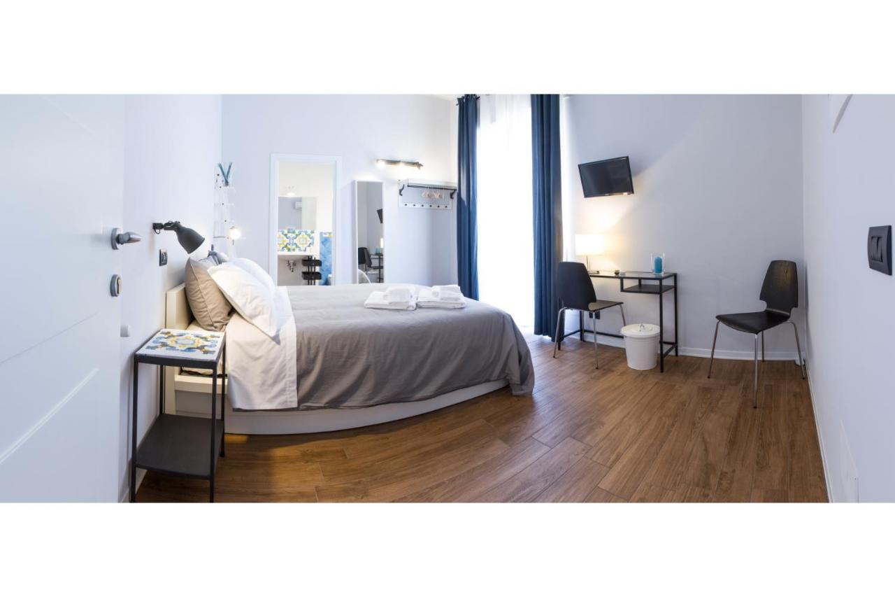 Cortile Umberto I Bed & Breakfast เชฟาลู ภายนอก รูปภาพ