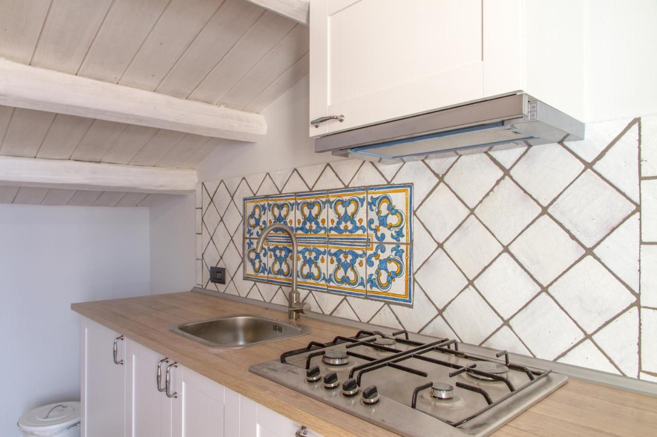 Cortile Umberto I Bed & Breakfast เชฟาลู ภายนอก รูปภาพ