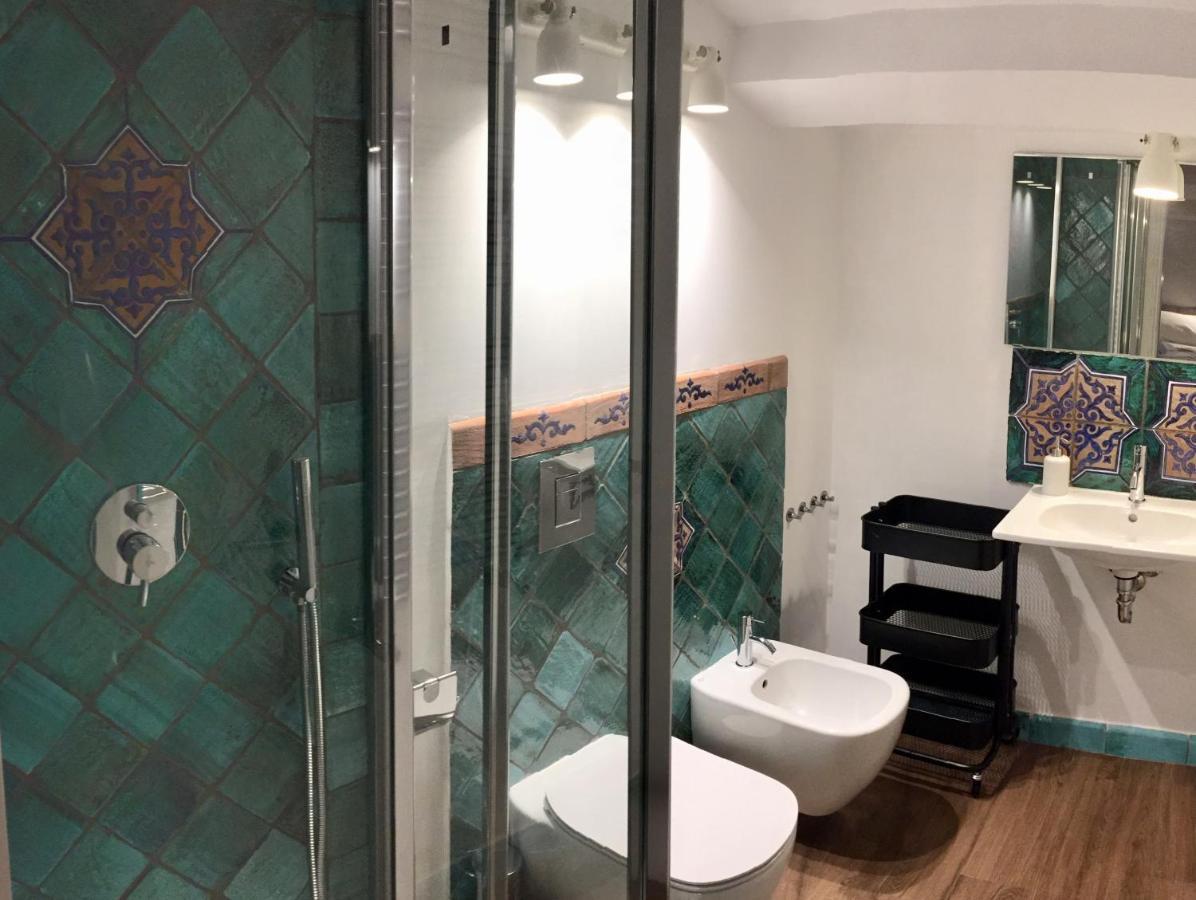 Cortile Umberto I Bed & Breakfast เชฟาลู ภายนอก รูปภาพ