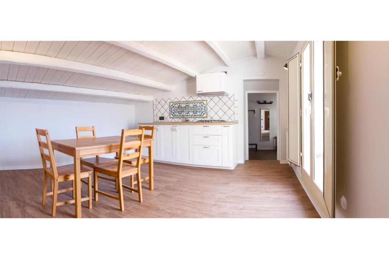 Cortile Umberto I Bed & Breakfast เชฟาลู ภายนอก รูปภาพ